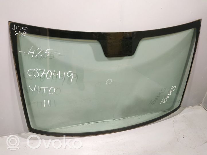 Mercedes-Benz Vito Viano W639 Priekinis stiklas 