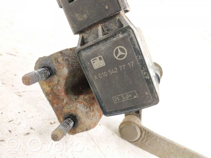 Mercedes-Benz E W211 Sensore di livello di altezza della sospensione pneumatica anteriore (usato) 