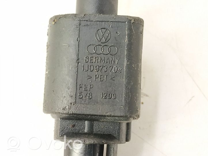 Audi A4 S4 B6 8E 8H Sonde température extérieure DALISID3499