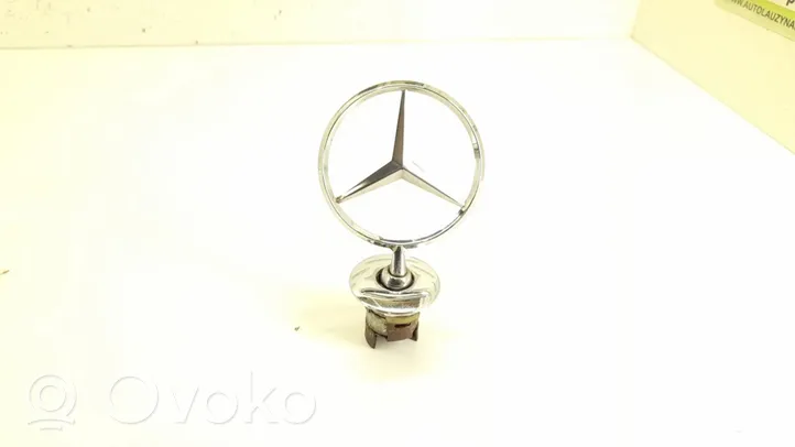 Mercedes-Benz E W211 Valmistajan merkki/logo/tunnus 