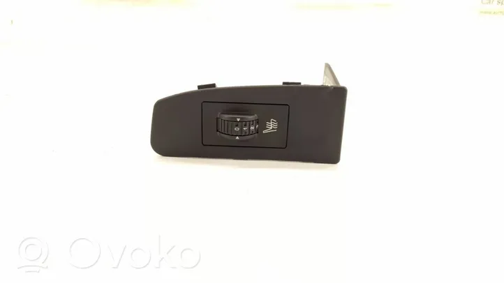 Citroen C4 I Seat heating switch 