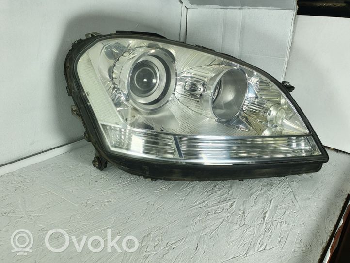 Mercedes-Benz ML W164 Lampa przednia 