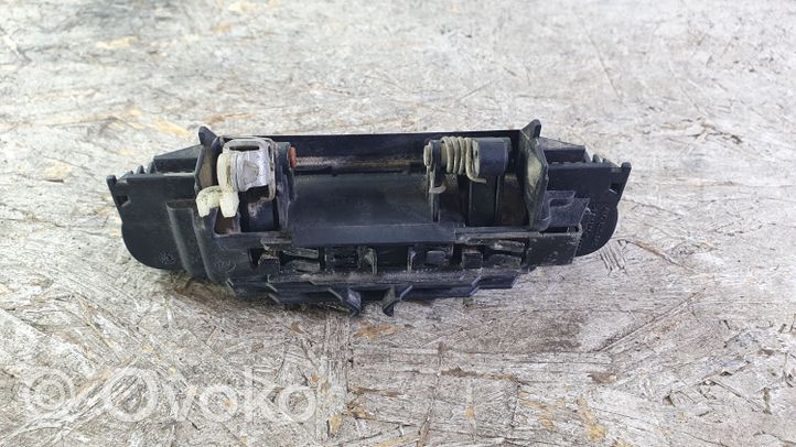 Audi A4 S4 B7 8E 8H Maniglia esterna per portiera anteriore 4B0839885