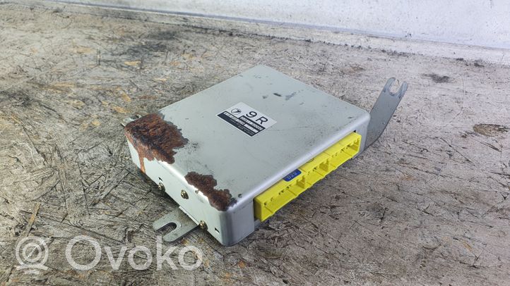 Subaru Legacy Sterownik / Moduł ECU 22611AD280