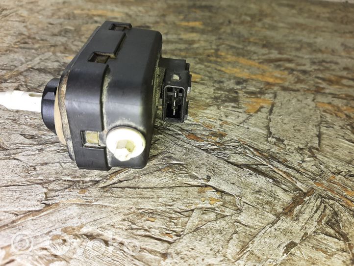 Volvo XC70 Headlight level adjustment motor P2004