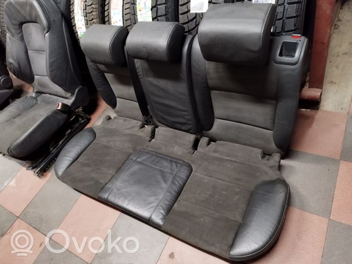 VIC9138 Audi A3 S3 8P Kit intérieur - Pièce auto d'occasion en ligne à  petit prix | OVOKO