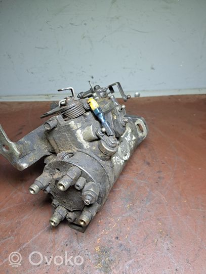 Ford Sierra Polttoaineen ruiskutuksen suurpainepumppu R8443A173C