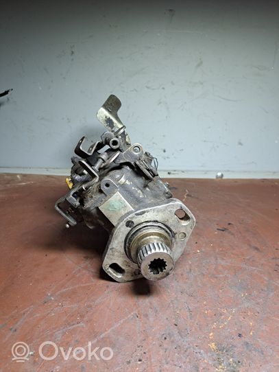 Ford Sierra Polttoaineen ruiskutuksen suurpainepumppu R8443A173C