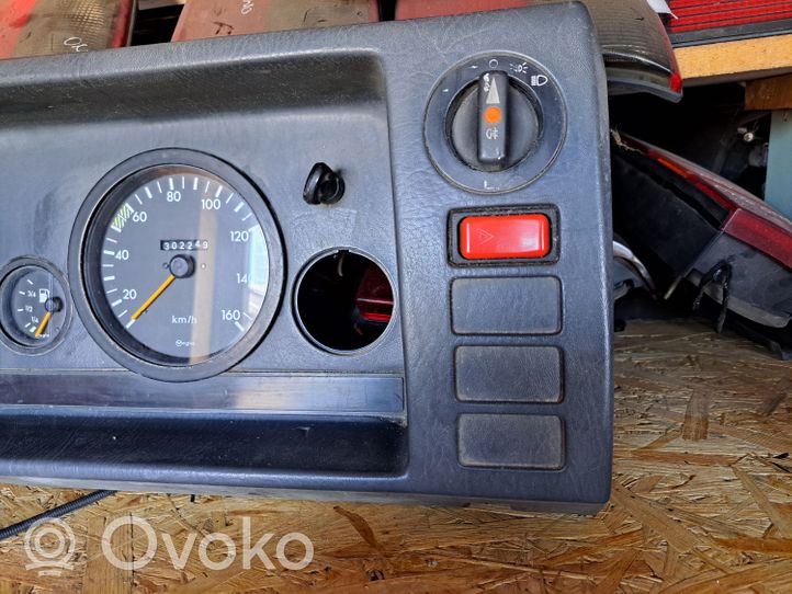 Mercedes-Benz 100 W631 Speedometer (instrument cluster) 