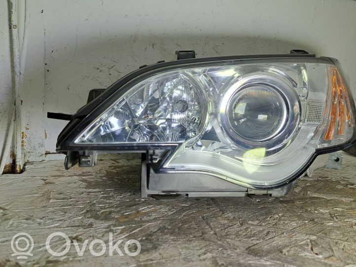 Subaru Outback Lampa przednia 10020959