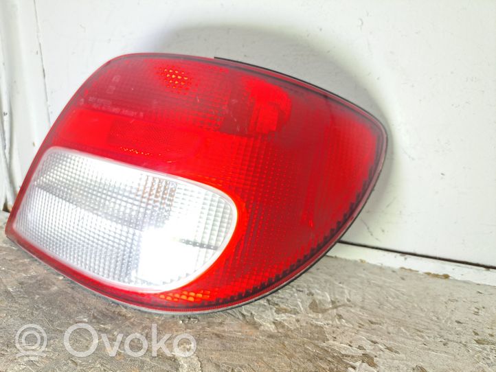 Subaru Impreza II Lampa tylna 26060