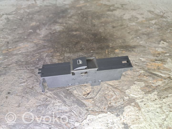 BMW 3 E46 Interruttore di controllo dell’alzacristalli elettrico 61318381511