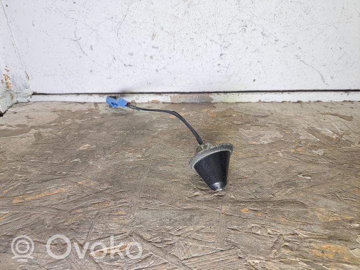 Opel Meriva A Aerial GPS antenna 13556501E