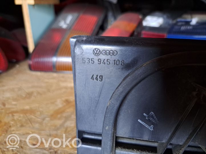 Volkswagen Corrado Lampy tylnej klapy bagażnika 535945108