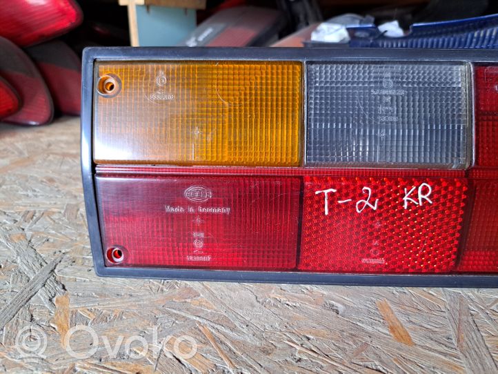 Volkswagen Transporter - Caravelle T2 Lampa tylna 251945111