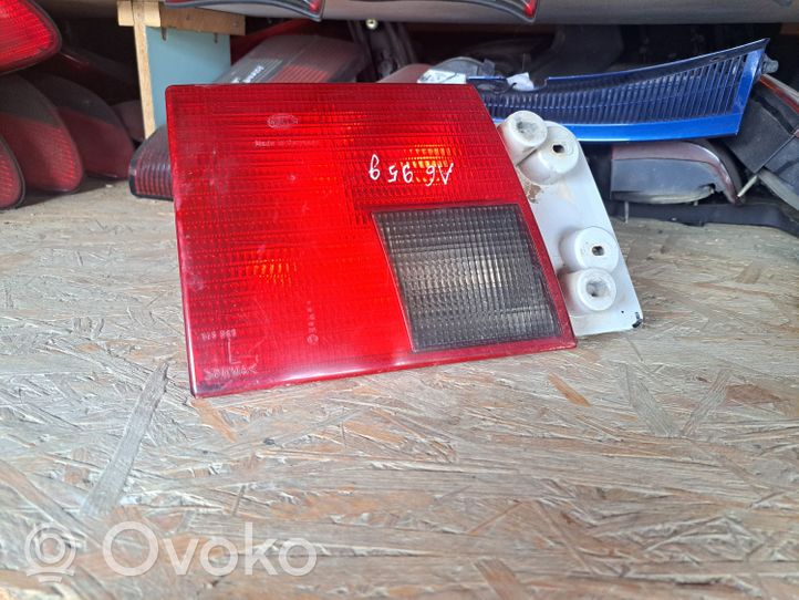 Audi A6 S6 C4 4A Luci posteriori del portellone del bagagliaio 4A0945093