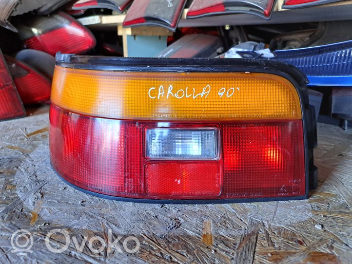 Toyota Corolla E90 Lampa tylna 12295