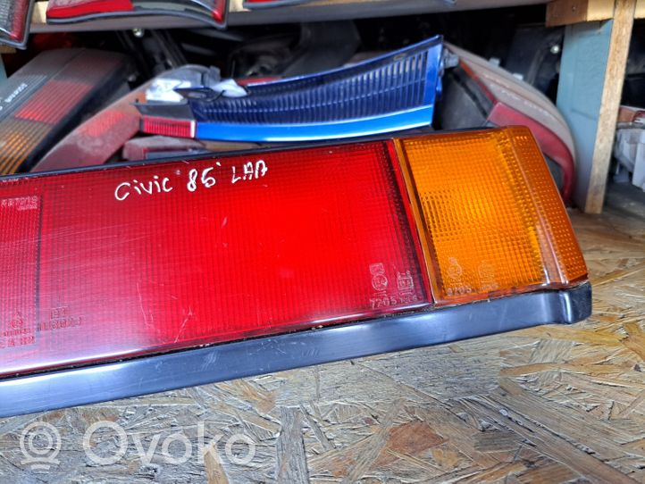 Honda Civic III Lampa tylna 0437319R