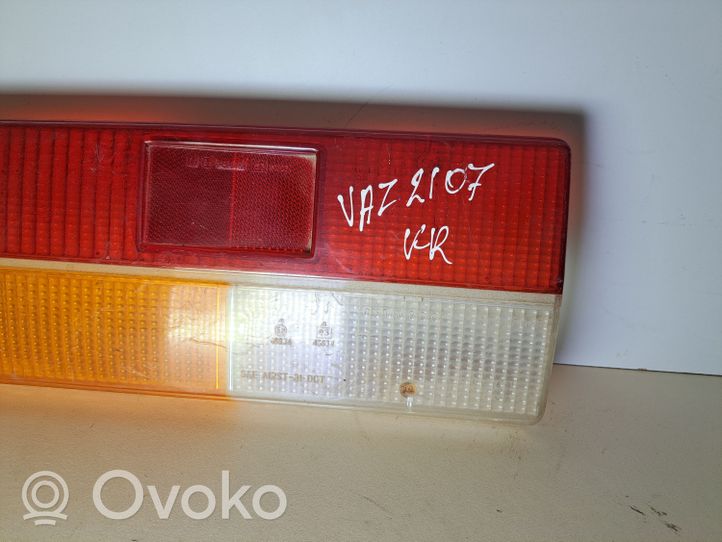 Lada 2107 Element lampy tylnej 21073716075