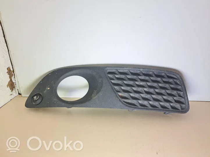 Volvo V70 Etupuskurin alempi jäähdytinsäleikkö 30763110