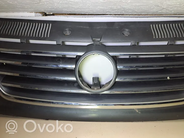 Volkswagen Sharan Grille calandre supérieure de pare-chocs avant 