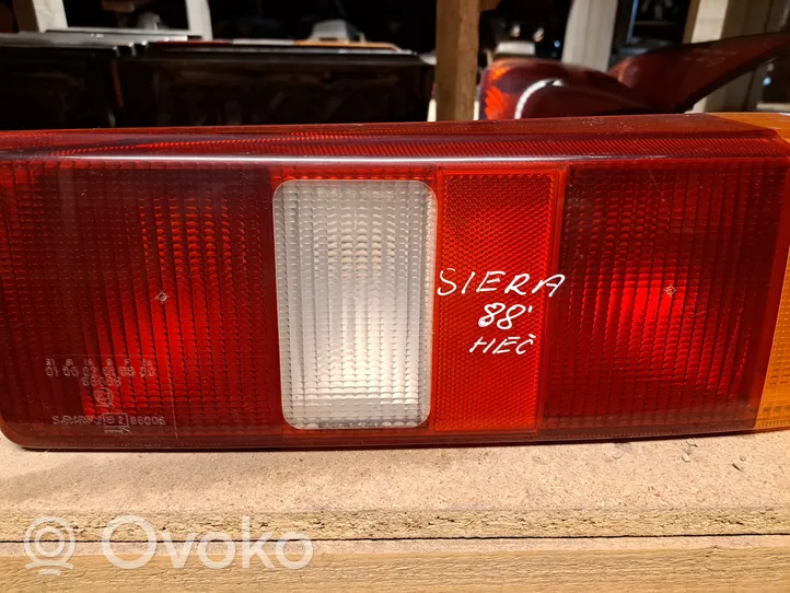 Ford Sierra Lampa tylna 87BG13A602