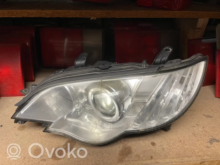 Subaru Outback Lampa przednia 10020959