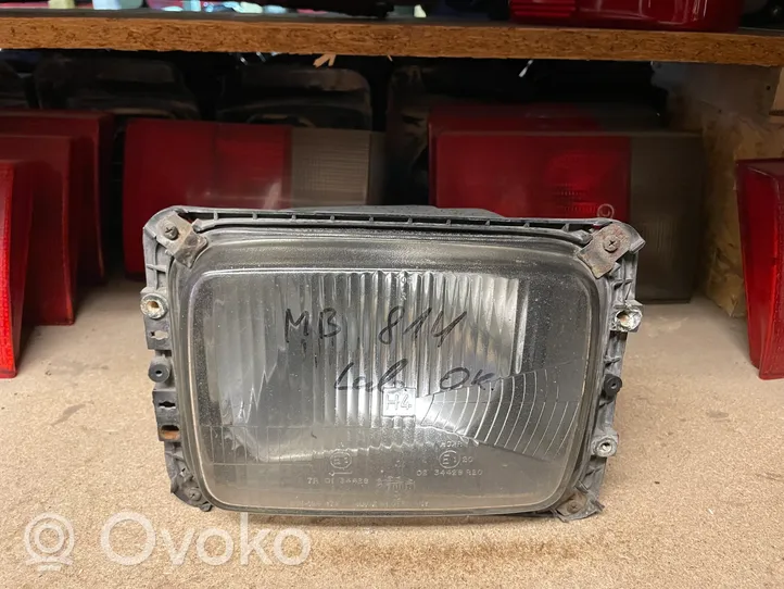 Mercedes-Benz T2 Lampa przednia 30126472