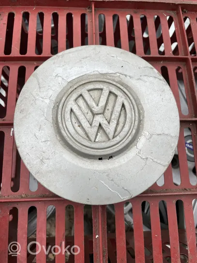 Volkswagen Golf III Gamyklinis rato centrinės skylės dangtelis (-iai) 1H0601149A
