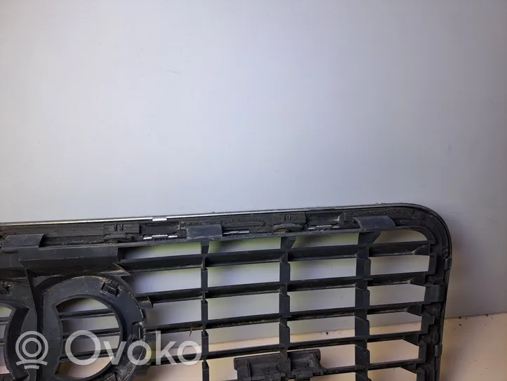 Audi A4 S4 B6 8E 8H Atrapa chłodnicy / Grill 8E0853651B