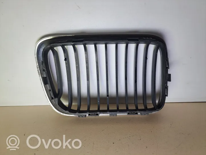 BMW 3 E36 Grille de calandre avant 51138195093