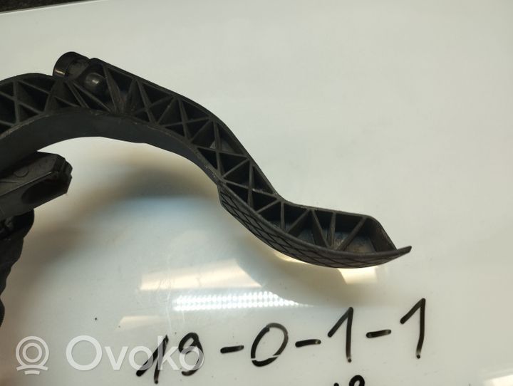 Audi A6 S6 C5 4B Accelerator throttle pedal 8D1723523G