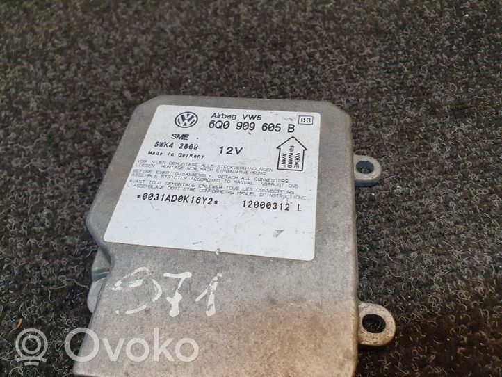 Volkswagen PASSAT B5 Sterownik / Moduł Airbag 6Q0909605B