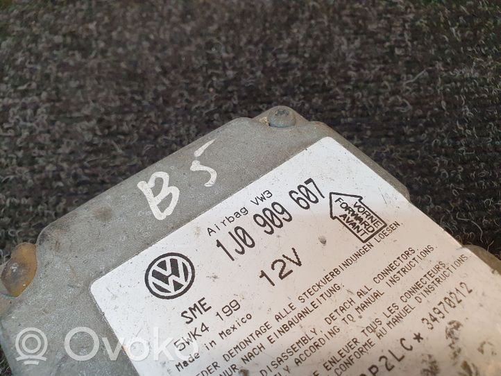 Volkswagen PASSAT B5 Module de contrôle airbag 1J0909607