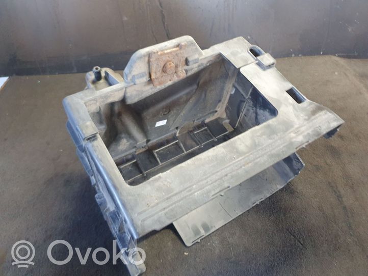 Volkswagen Polo Battery box tray 6Q0915331D