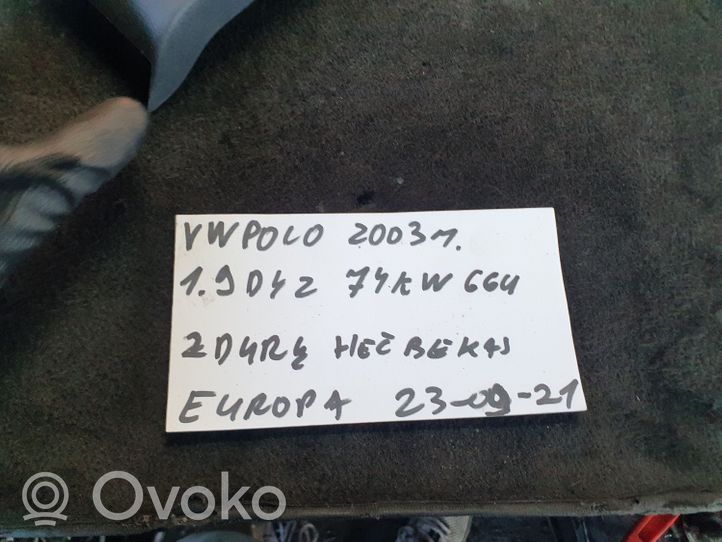 Volkswagen Polo Przedni uchwyt na kubek tunelu środkowego 6Q0863319H