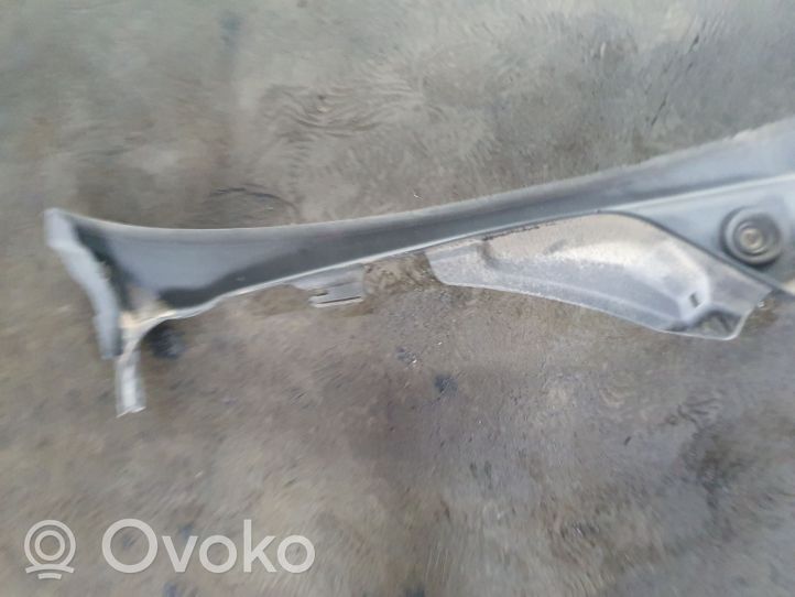 Mercedes-Benz E W211 Rivestimento del tergicristallo A2118301213