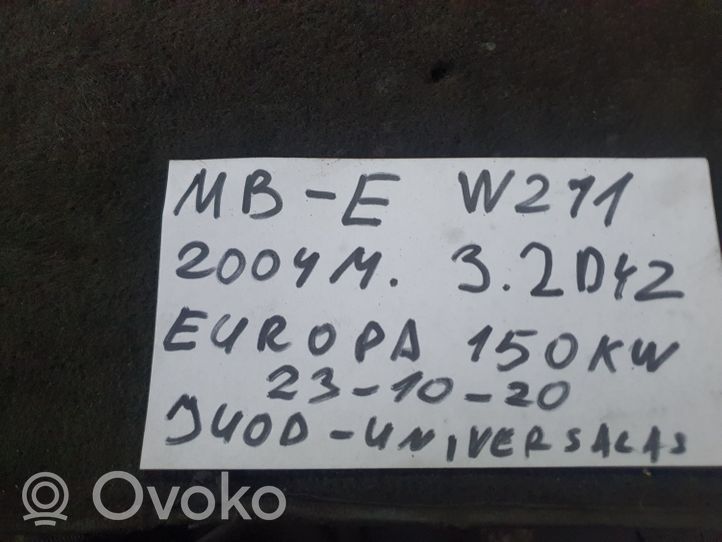 Mercedes-Benz E W211 Maskownica głośnika drzwi przednich A2117250198