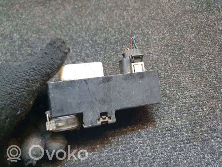 Volkswagen PASSAT B4 Przekaźnik / Modul układu ogrzewania wstępnego 357919506A