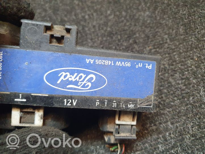 Ford Galaxy Hehkutulpan esikuumennuksen rele 95VW14B205AA