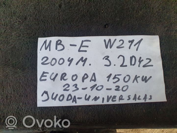 Mercedes-Benz E W211 Kita galinių durų apdailos detalė A2117230524