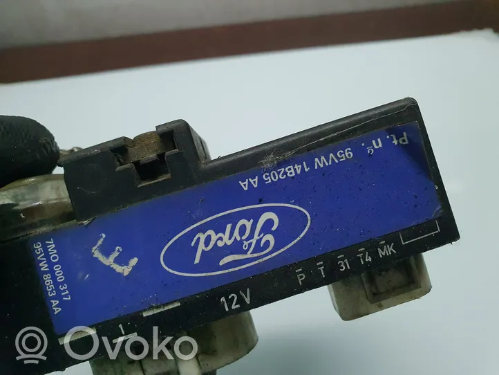 Ford Galaxy Jäähdytyspuhaltimen rele 95VW8653AA