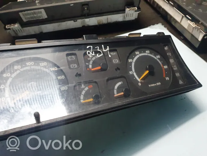 Renault Espace III Speedometer (instrument cluster) 