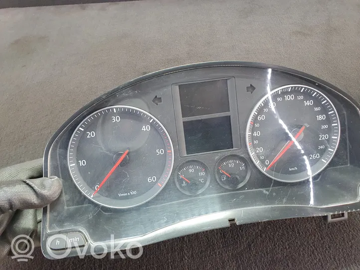 Volkswagen Golf V Tachimetro (quadro strumenti) 1K0920862B