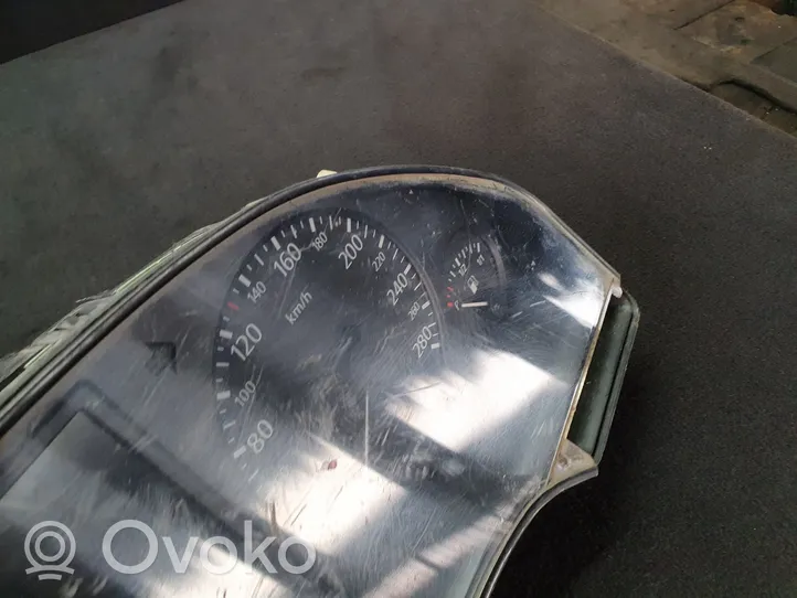 Audi A8 S8 D2 4D Speedometer (instrument cluster) 4D0919033F