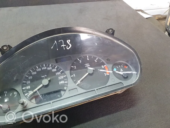 BMW 3 E36 Compteur de vitesse tableau de bord 62118362846