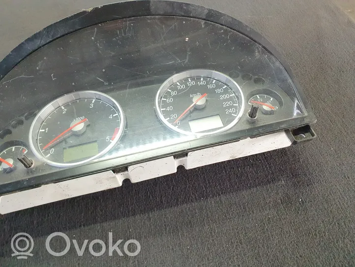 Ford Mondeo Mk III Geschwindigkeitsmesser Cockpit 1S7F10841