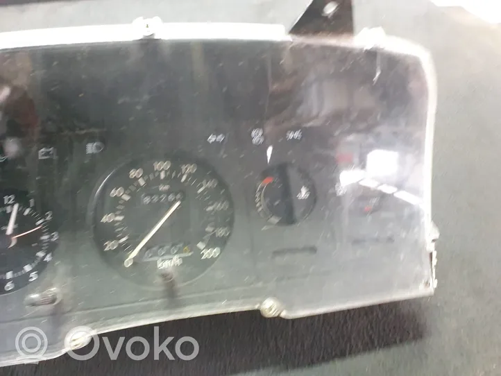 Ford Escort Geschwindigkeitsmesser Cockpit 86AB10841BC