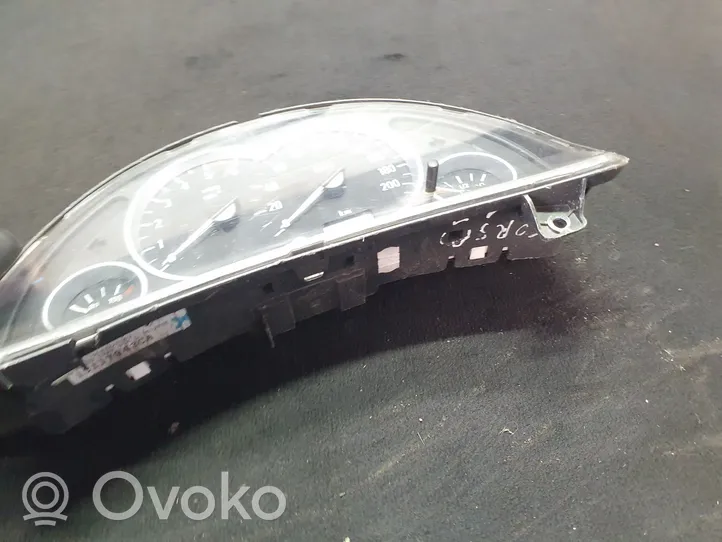 Opel Corsa C Speedometer (instrument cluster) 13117943CA