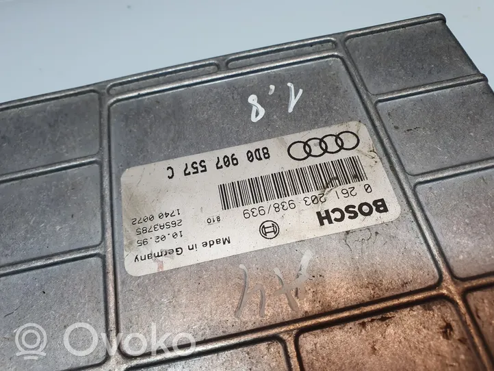 Audi A4 S4 B5 8D Variklio valdymo blokas 8D0907557C